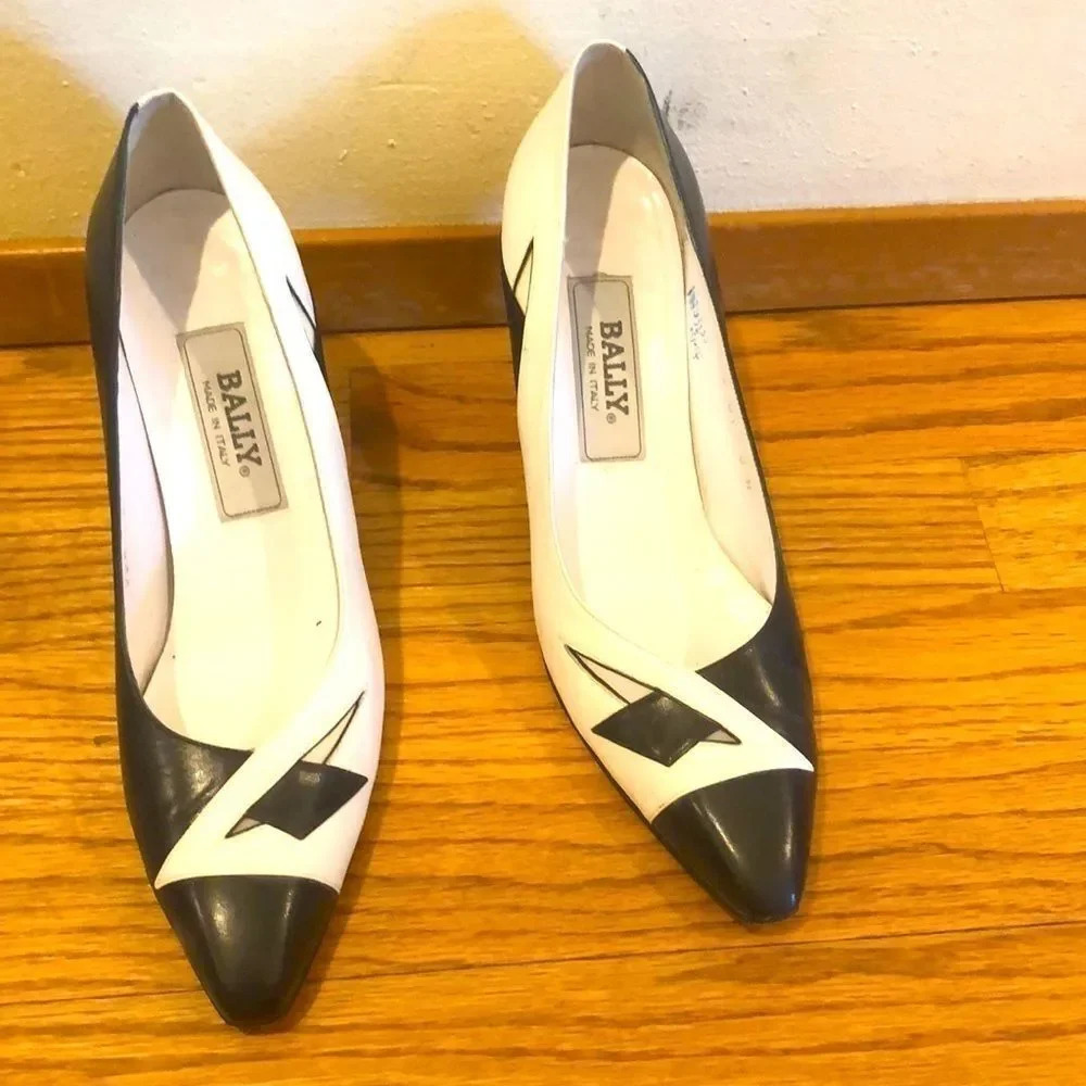 BALLY vintage navy and white heels.